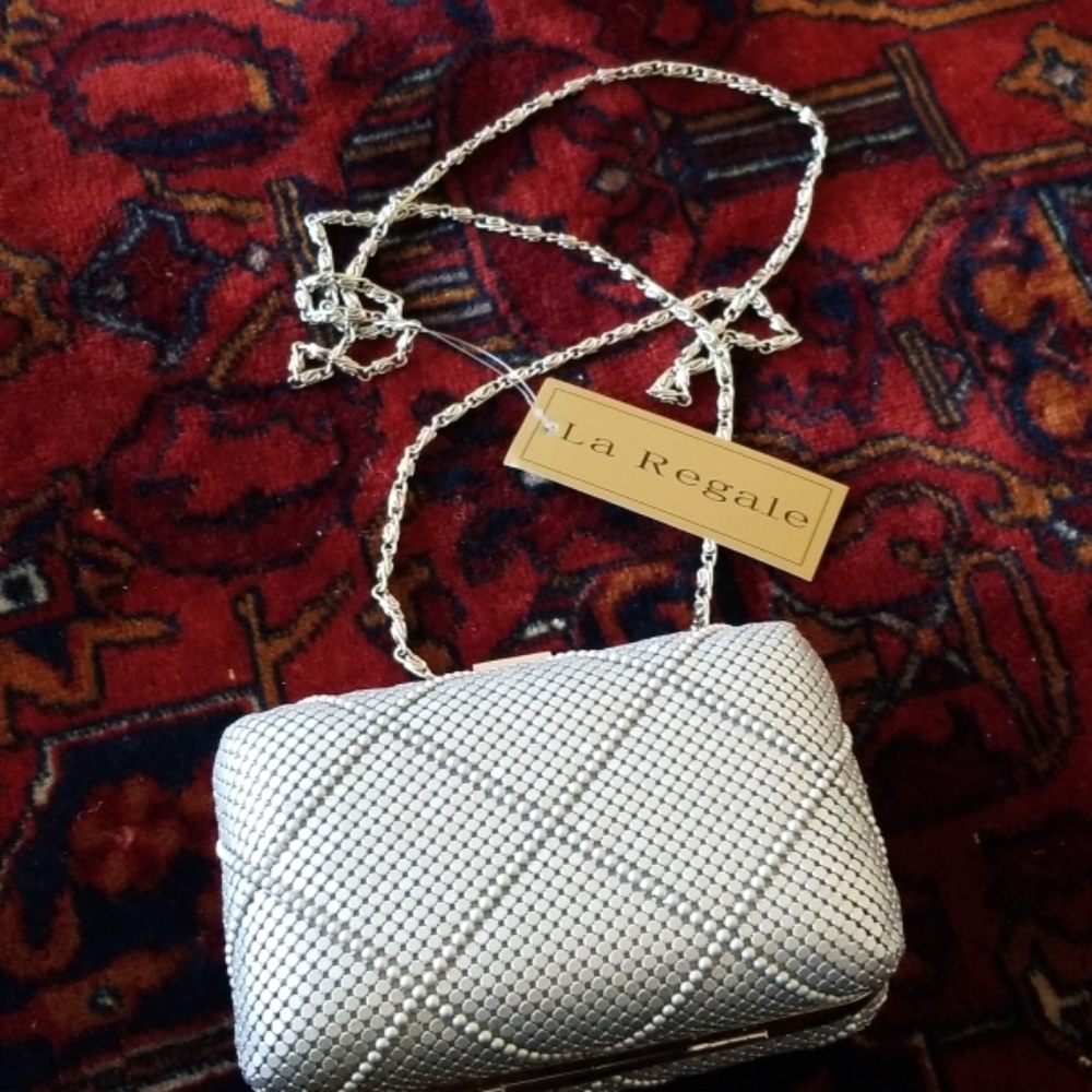 La Regale silver mesh evening clutch